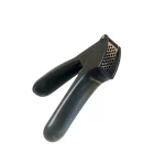 Presă de usturoi neagră, 16 cm